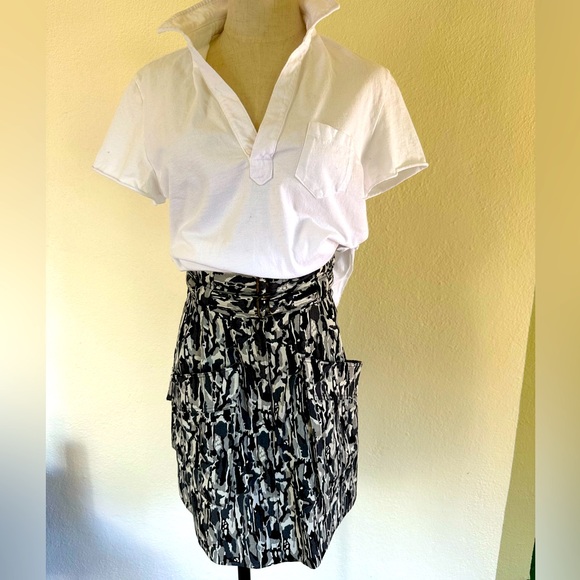 Fantastic graphic print black grey white skirt with self belt by Annelore NY. - Picture 4 of 7